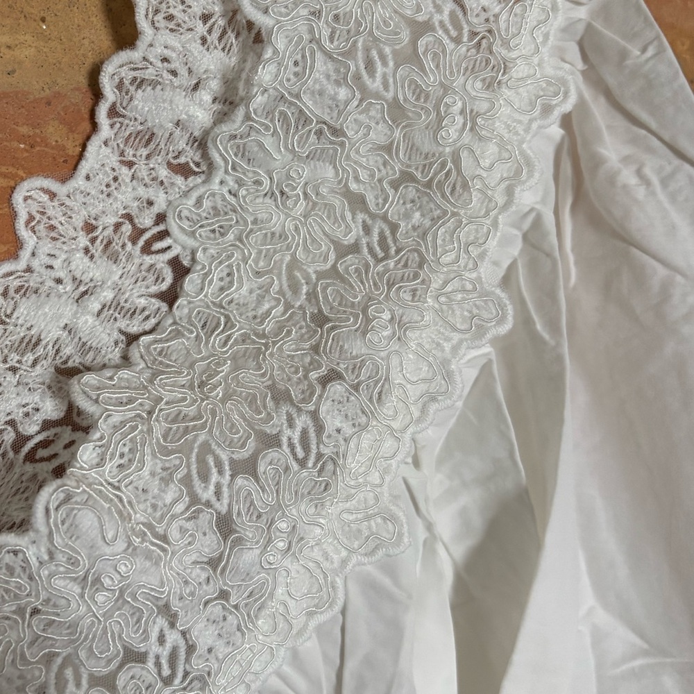 Helsa Mini Dress With Lace in Tech Poplin in White, size small, nwot - Picture 6 of 7